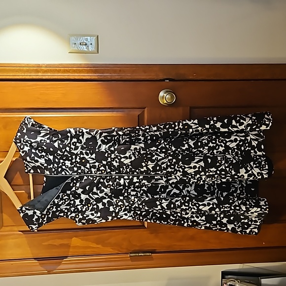 Vintage MAGGY LONDON, Size10, Beautifully Fitted Dress, Black, White, Yellow - Picture 3 of 3